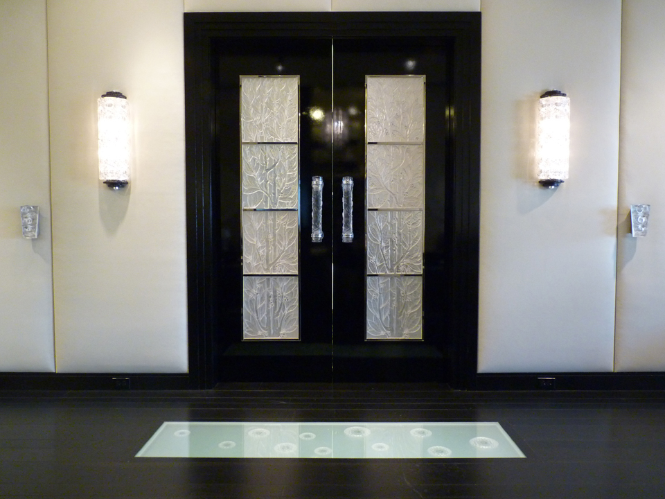 Lalique Chicago Showroom - Doors
